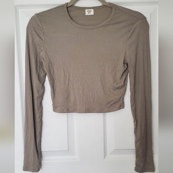 Aritzia Sage Long Sleeve Fitted Crop Top - Picture 1 of 3